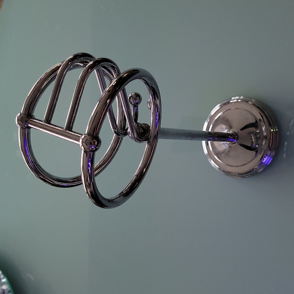 Counter top hand towel rack. Silvertone.